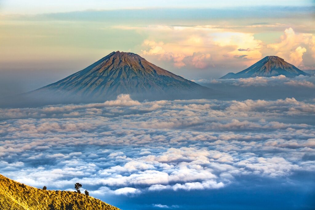 IVS volcano, natural, cloud